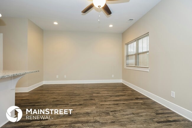 Building Photo - 100 Hartsville Ct