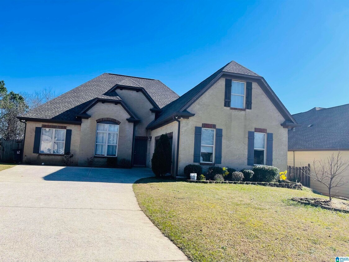 Foto principal - 1058 Ivy Pl
