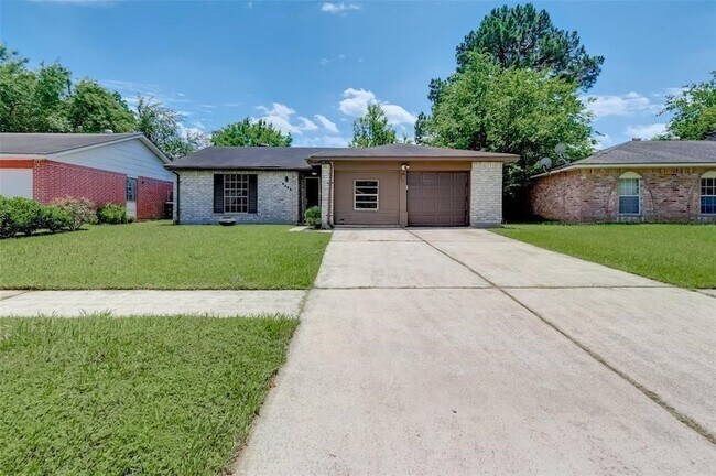 Foto del edificio - 7659 Winkle Wood Ln