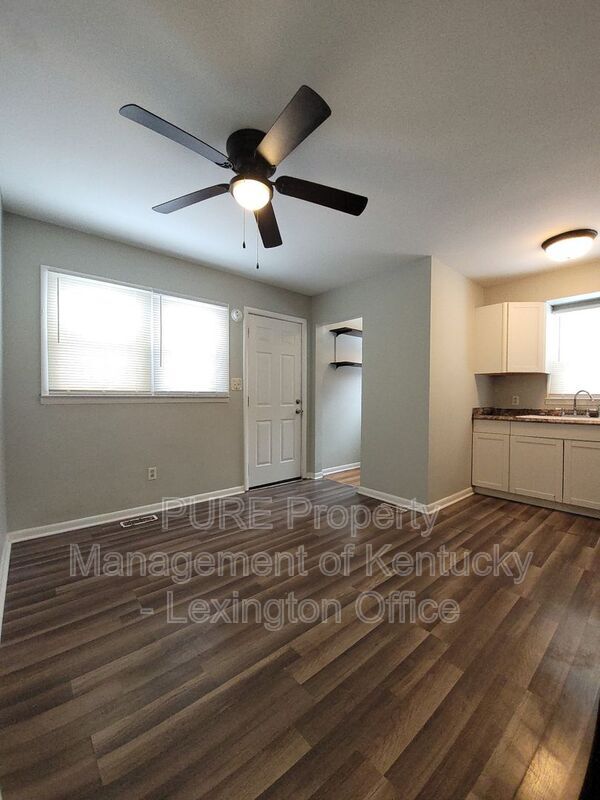 Foto del edificio - 1979 Kingtree Dr