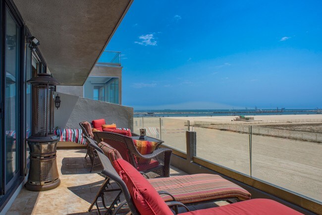 Ocean Views from Double Wide Patio - 6 Voyage St