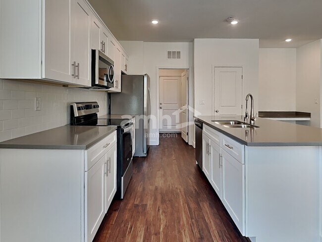 Building Photo - 4828 Blushing Star St