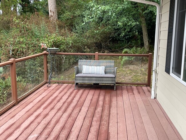 Building Photo - Beautiful Penn Cove View Home and Dog Frie...