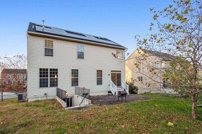 Foto del edificio - 12910 Hallwood Pl