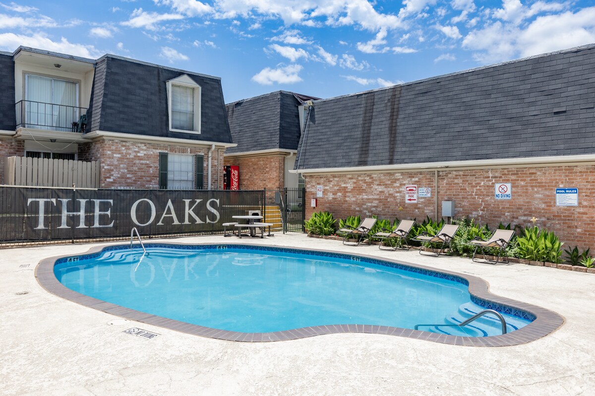 The Oaks Apartments Apartments in Huntsville, TX