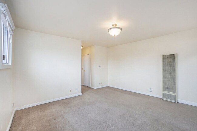 Building Photo - 537 Central Ave