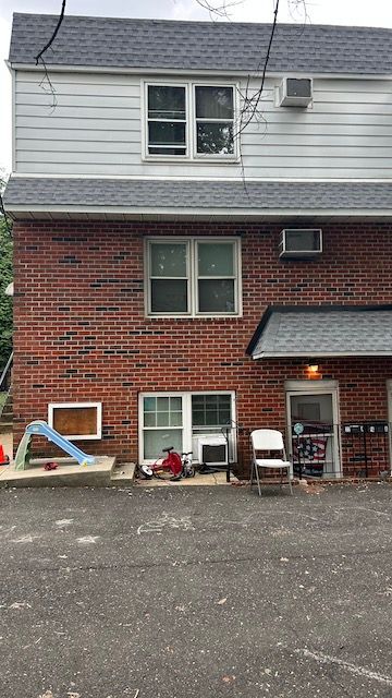 Foto del edificio - 1022 FOX CHASE