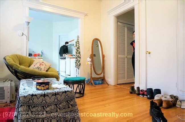 Building Photo - 82 Gardner St