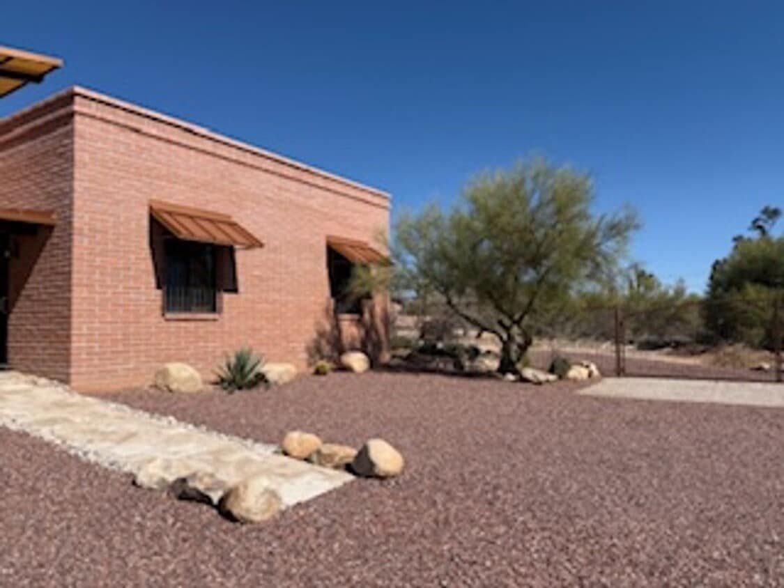 UNIQUE FURNISHED GUEST HOUSE IN NORTHWEST ... - UNIQUE FURNISHED GUEST HOUSE IN NORTHWEST ...