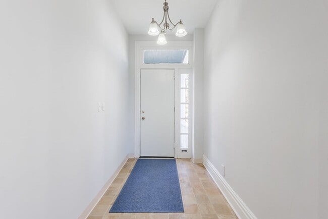 Building Photo - Great Apartment in Church Hill for Rent!
