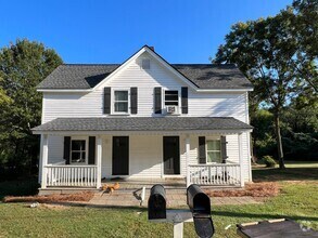 Building Photo - 33 Branch St