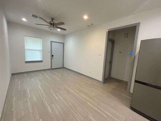 Foto del edificio - 5226 Ridgevan St