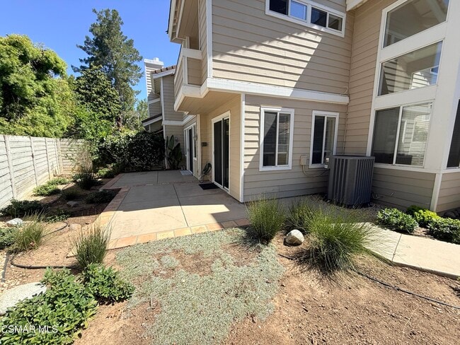 Building Photo - 1067 Terrace Hill Cir