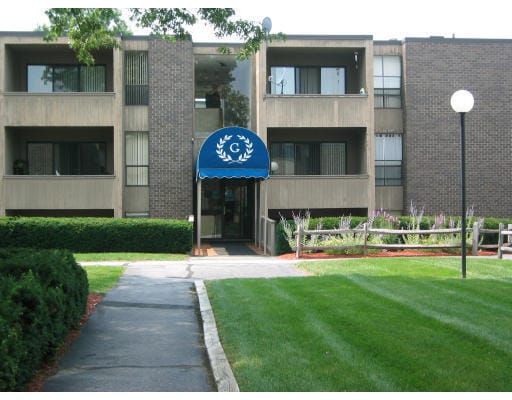 Building Photo - 56 Shrewsbury Green Dr