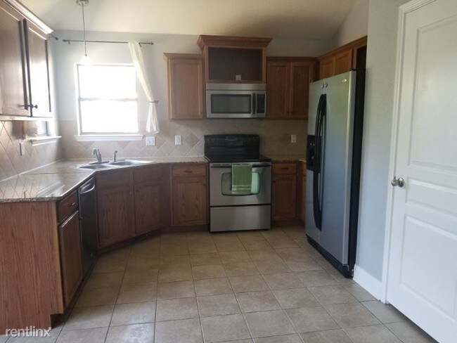 Foto del edificio - 3 br, 2 bath House - 4420 Canyon Ridge