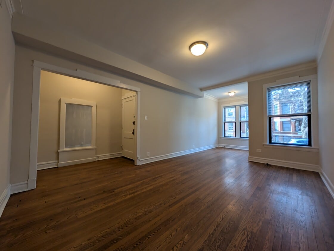 Primary Photo - 2638 N Milwaukee Ave