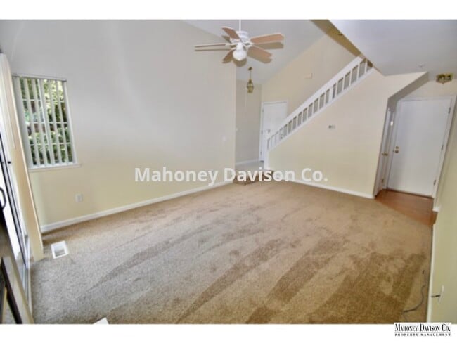Building Photo - Sonoma Mtn. Townhouse
