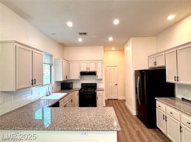 Foto del edificio - 1529 Tillman Falls Ave