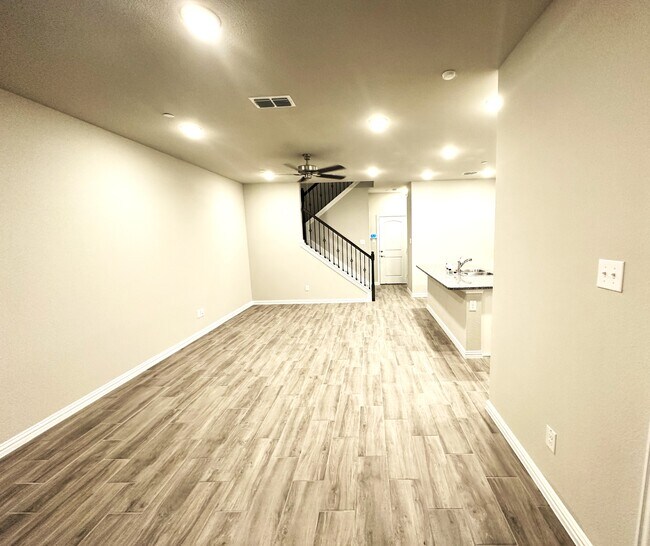 Foto del edificio - 3118 Providence Pl