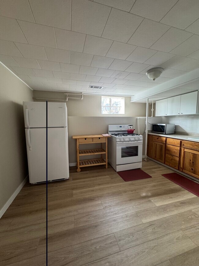 Foto del edificio - 259 E Kelsey Ave