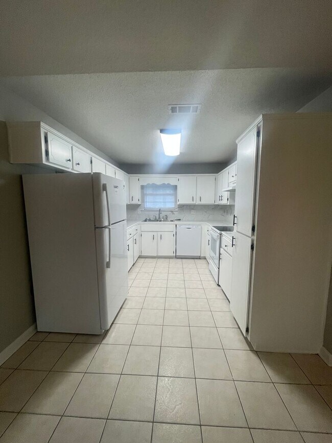 Foto del edificio - 113 Leeswood Cir