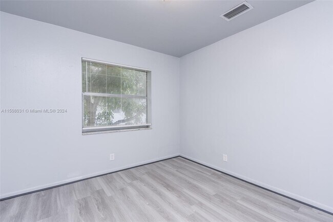 Building Photo - 4351 Riverside Dr