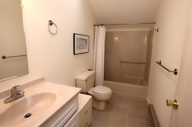 Building Photo - 31 Bears Den Rd