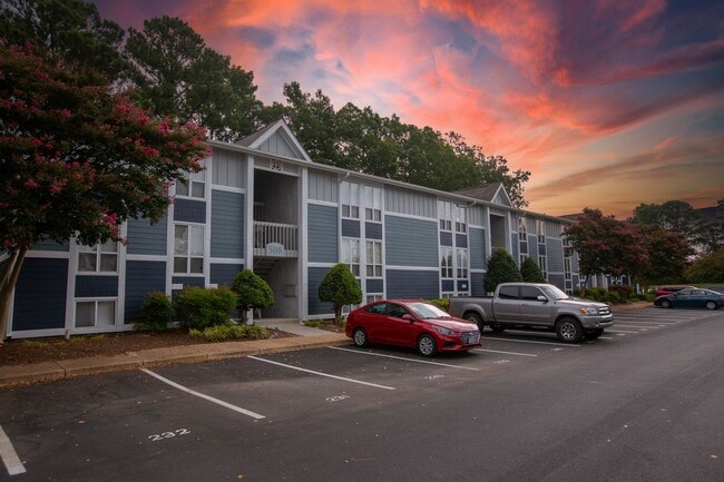 Building Photo - Chapel Lake Apartments