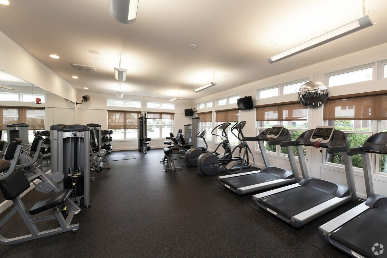 Pembroke Woods Apartments Pembroke, MA