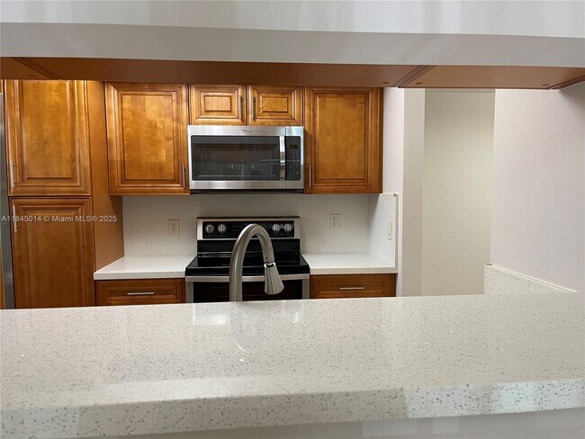 Foto del edificio - 2081 Renaissance Blvd