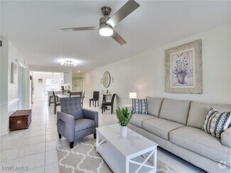 Building Photo - 15425 Cedarwood Ln
