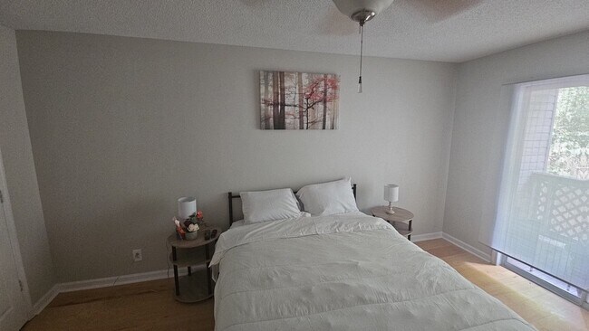 Foto del edificio - 1133 Stones Throw Dr NW