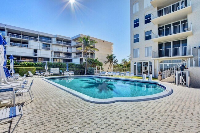 Building Photo - 3230 S Ocean Blvd