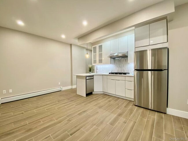 Building Photo - 89-21 69th Rd