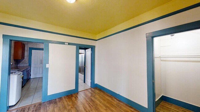 Building Photo - 258 Oakland Ave