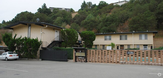 Foto del edificio - 328 Rheem Blvd