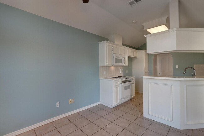 Building Photo - 13930 Lighthouse Dr