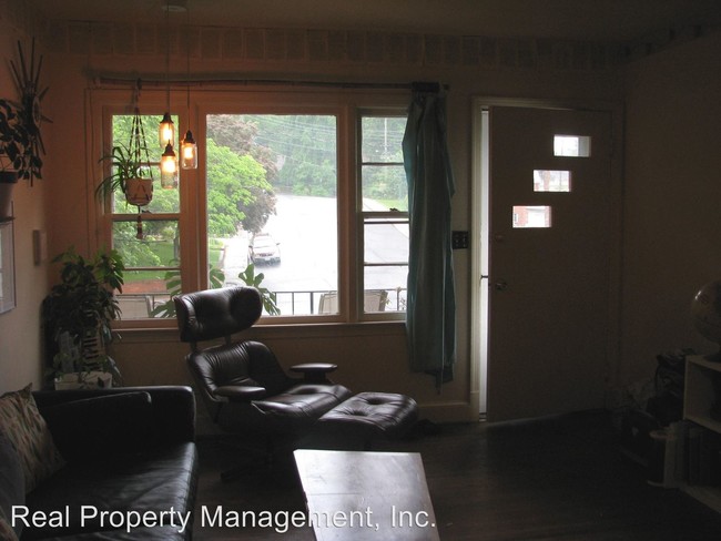 Foto del edificio - 3 br, 1 bath House - 812 St. James Circle