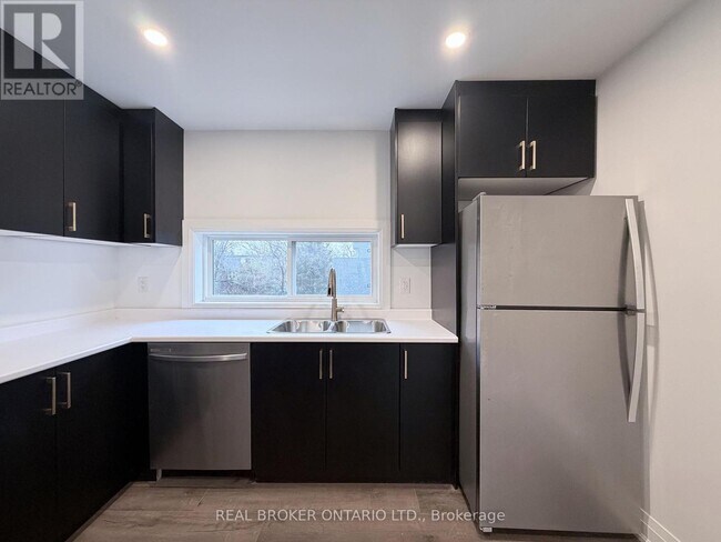 Photo du bâtiment - 184 Ottawa St S