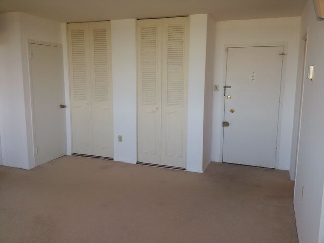 entry door - 1 E University Pky