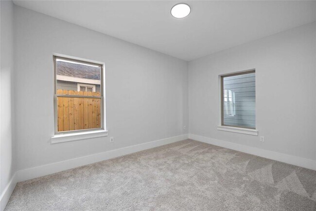 Building Photo - 4311 Oats St