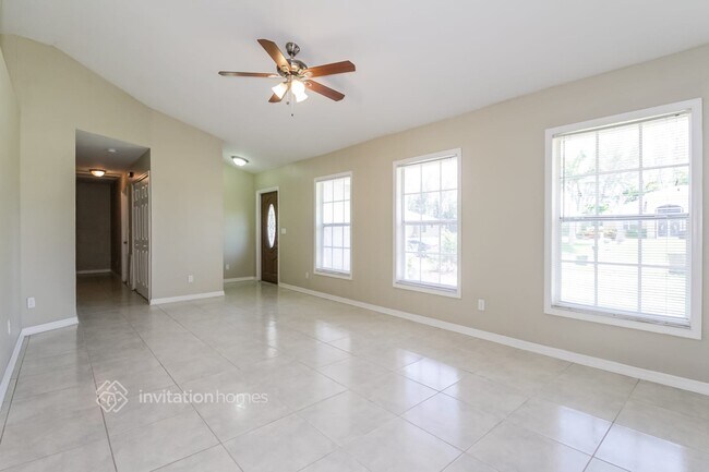 Foto del edificio - 2135 SW 4th Ave