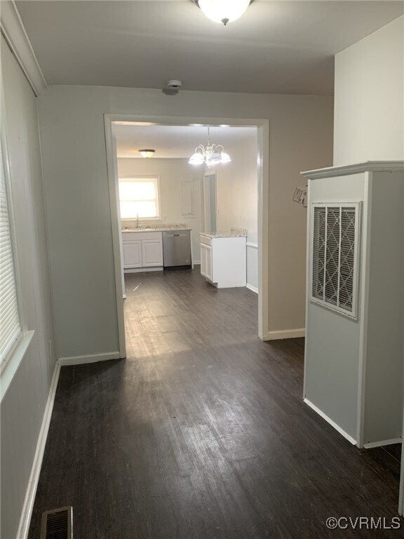 Foto del edificio - 3324 Meadowbridge Rd