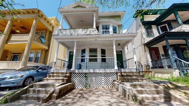 Foto del edificio - 157 ONTARIO St