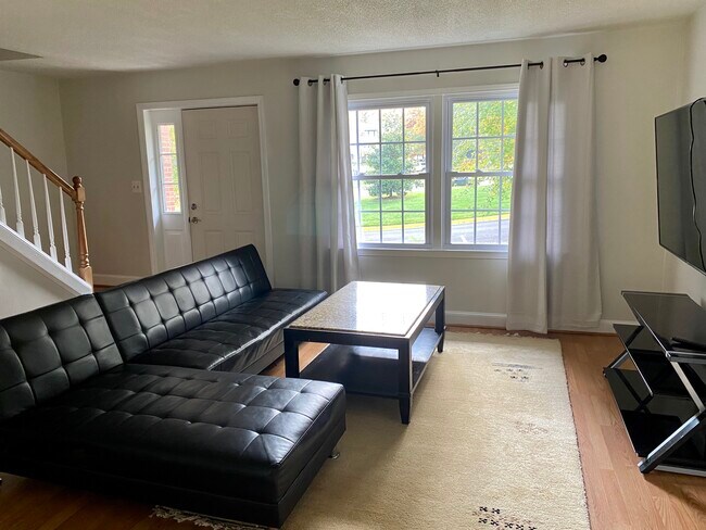 Foto del edificio - 6272 Paddington Ln