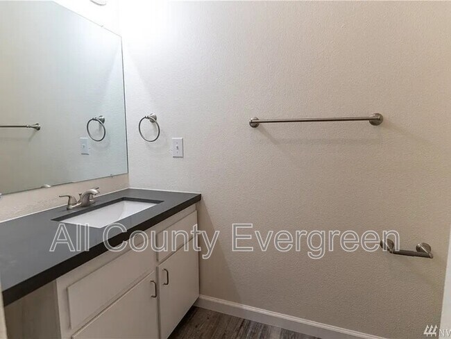 Foto del edificio - 21212 119th St E