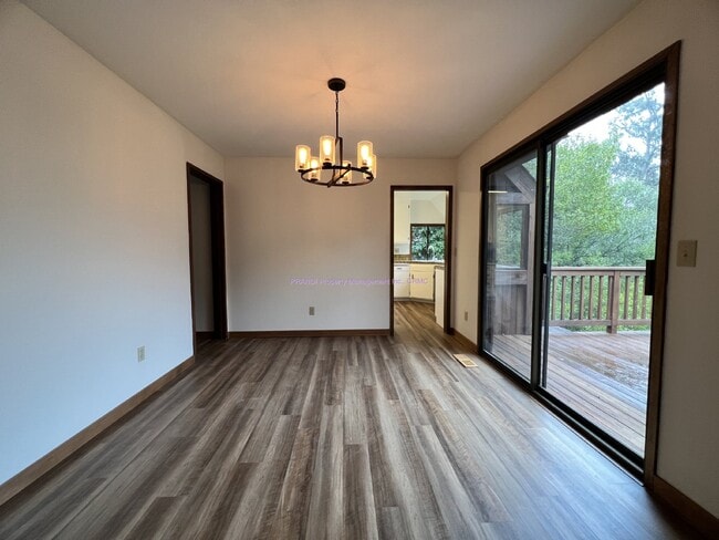Building Photo - Beautiful 3 Bedroom, 2.5 Bathroom - Treehouse Sanctuary Home in Sausalito.