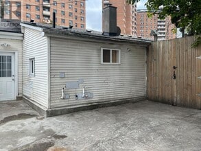 Building Photo - 278 Shuter St