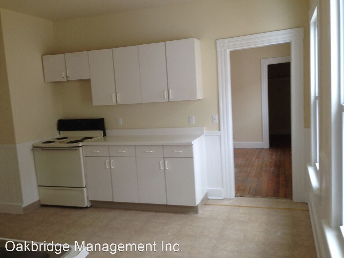 20 Columbia St, Ansonia, CT 06401 Room for Rent in Ansonia, CT