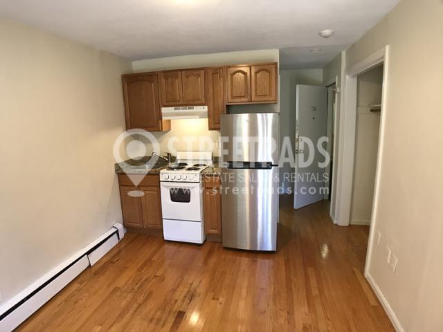 Building Photo - bedroom in Boston MA 02120
